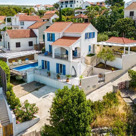 Ameli * Milna (Brac)